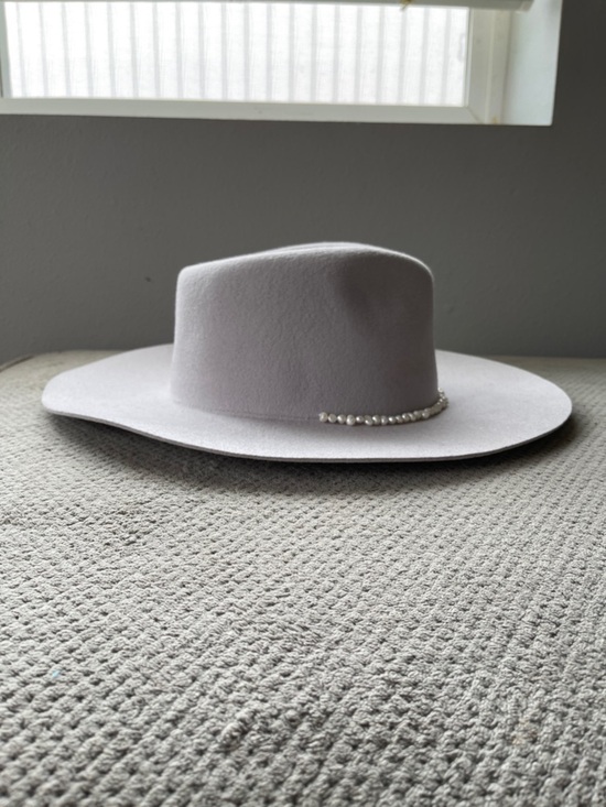 Wyeth Anthropologie Lilac Purple Pearl Trim 100% Wool Boater Hat light gray main image 9